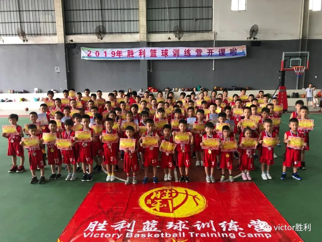 青少年篮球爱好者参加试训的好处_1